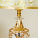 TL370-Golden Color Metal Body Table Lamp with Crystal Stone Design and Floral Pattern Texture Plastic Shade (7)